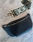 Large Crossbody Handbag: Black Leather