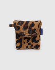 Puffy Earbuds Case: Leopard