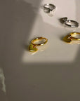 Passion Huggies: Gold