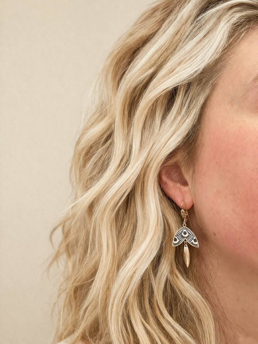 Art Deco Drop Earrings: Black &amp; Beige