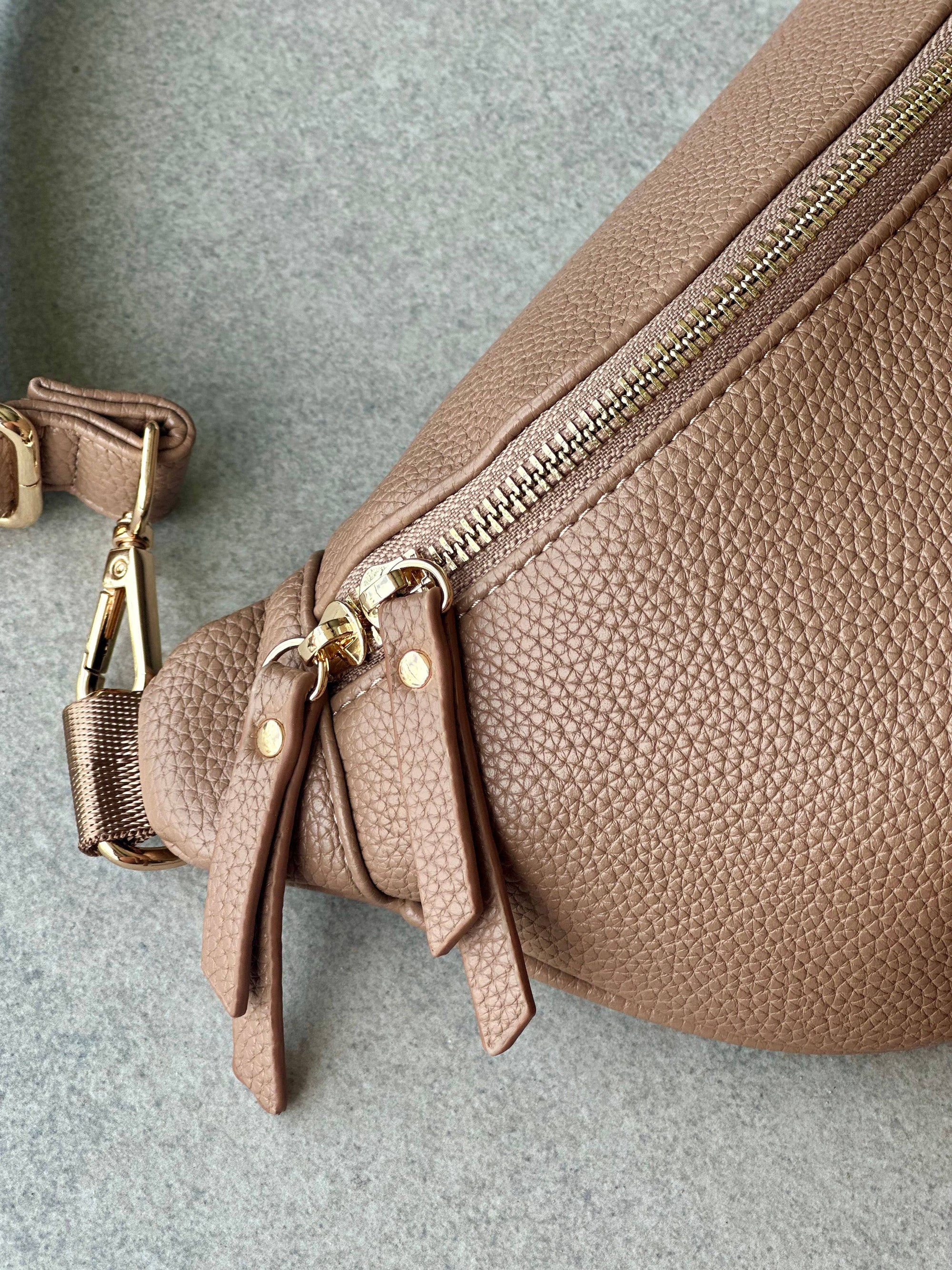 Oversized Crossbody Handbag: Tan Brown