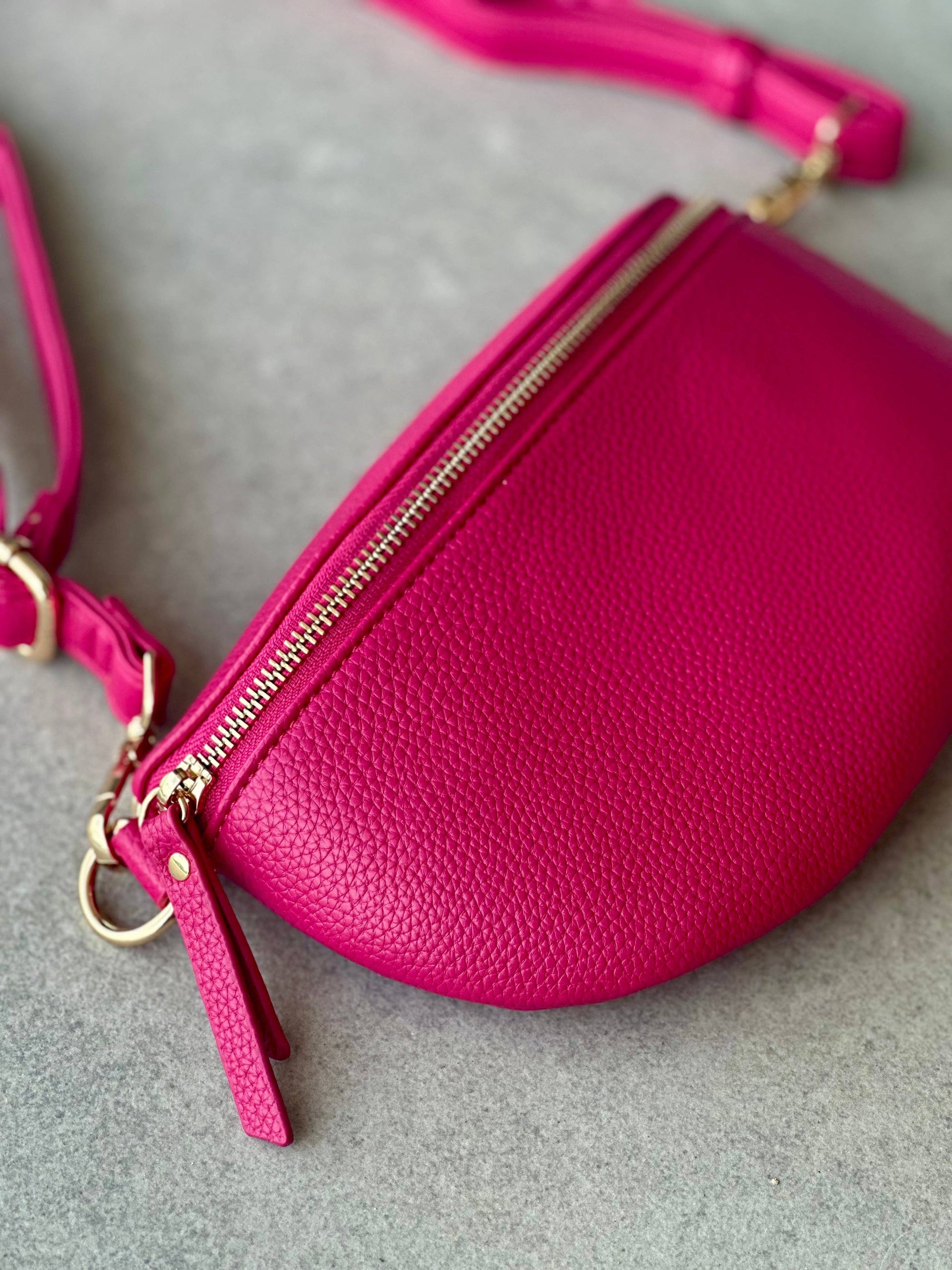Crossbody Handbag: Pink Leather