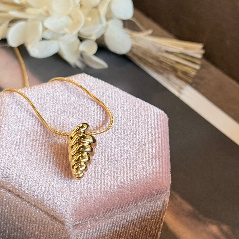 Shell Necklace