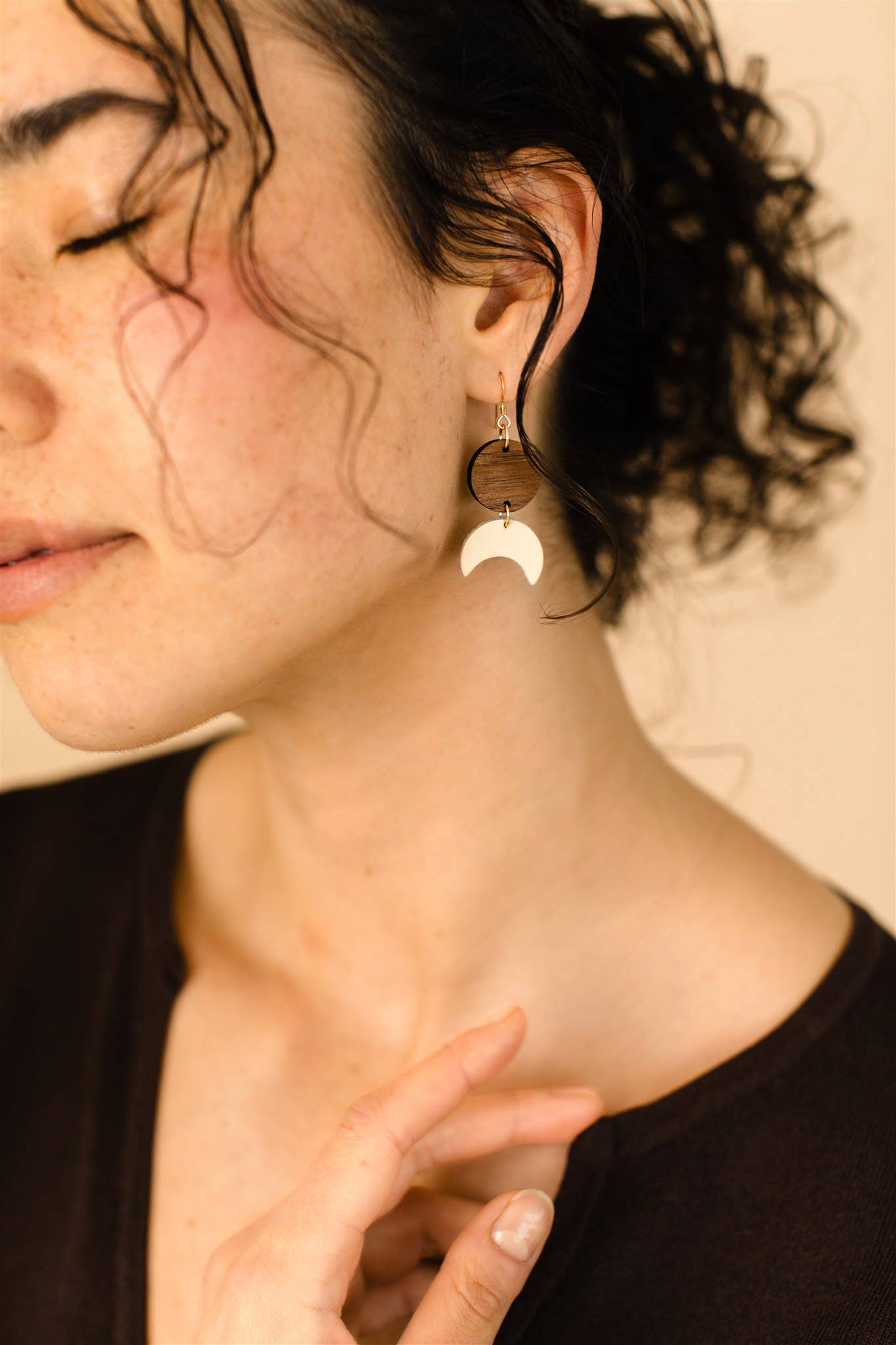 Leather Moon &amp; Walnut Wood Circle Earrings | Cream