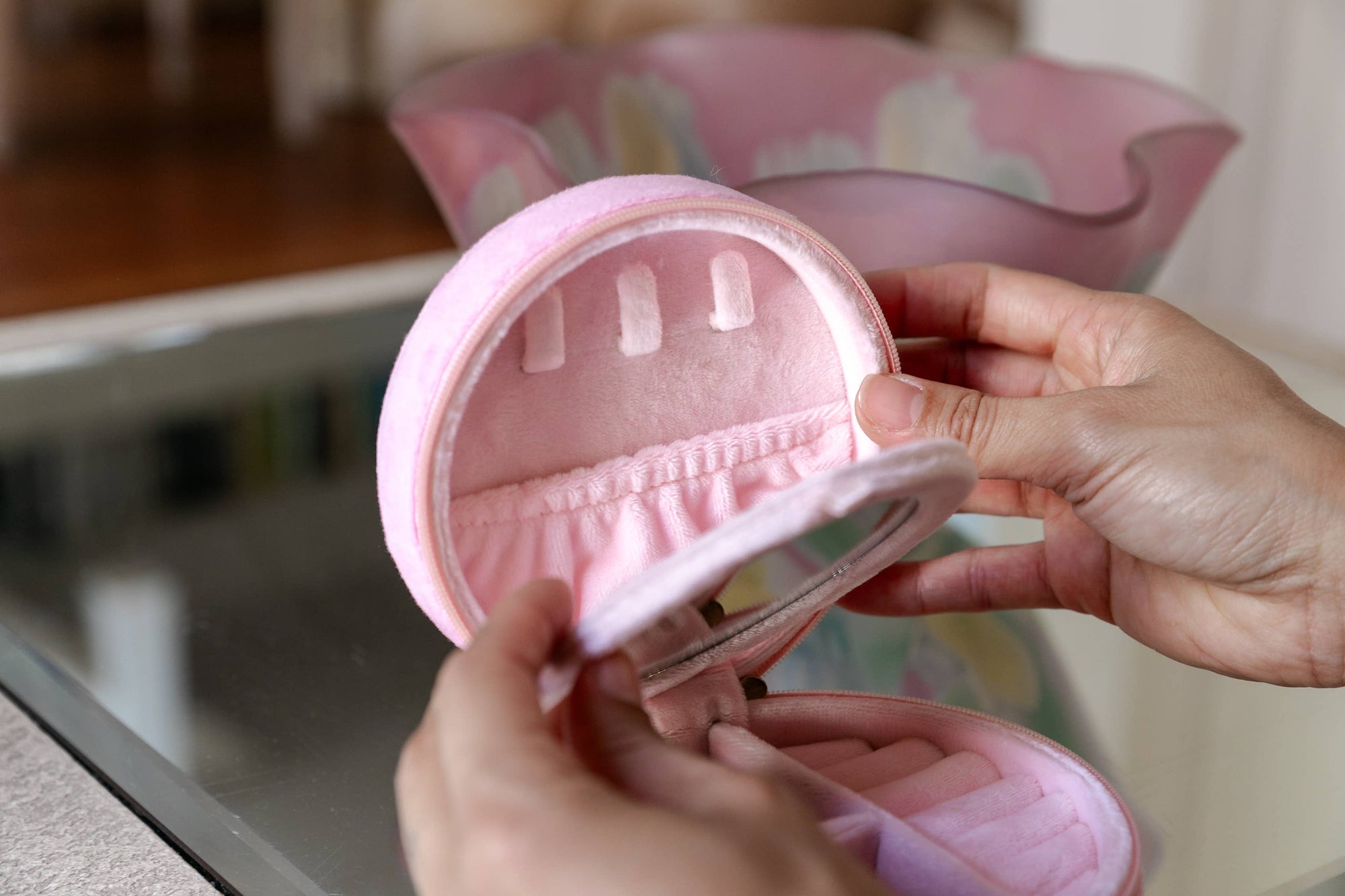 Velvet Jewelry Organizer - Cowgirl Boots - Pink