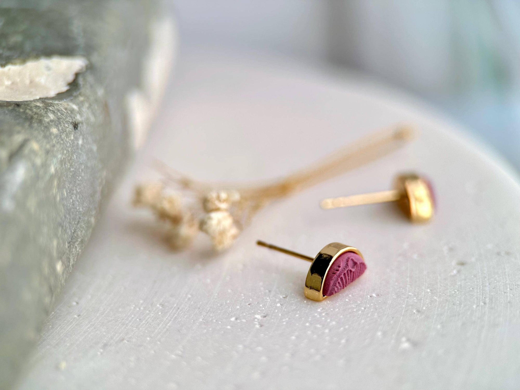 Half-Circle Stud