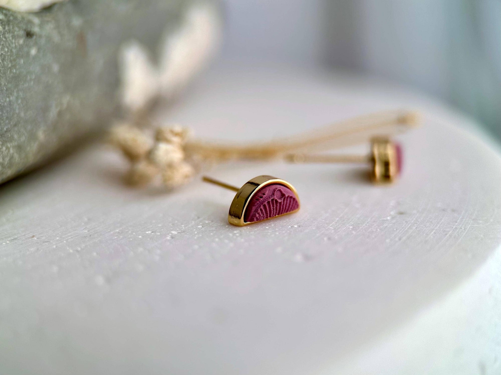 Half-Circle Stud