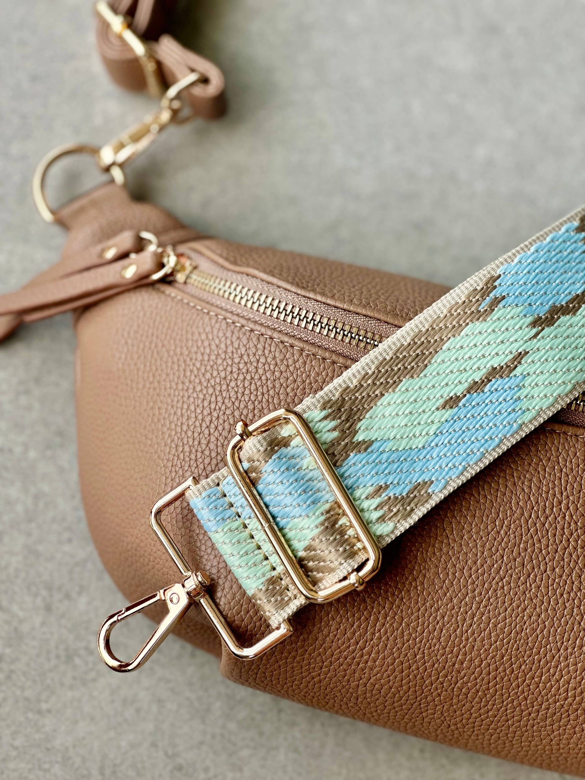 Oversized Crossbody Handbag: Tan Brown