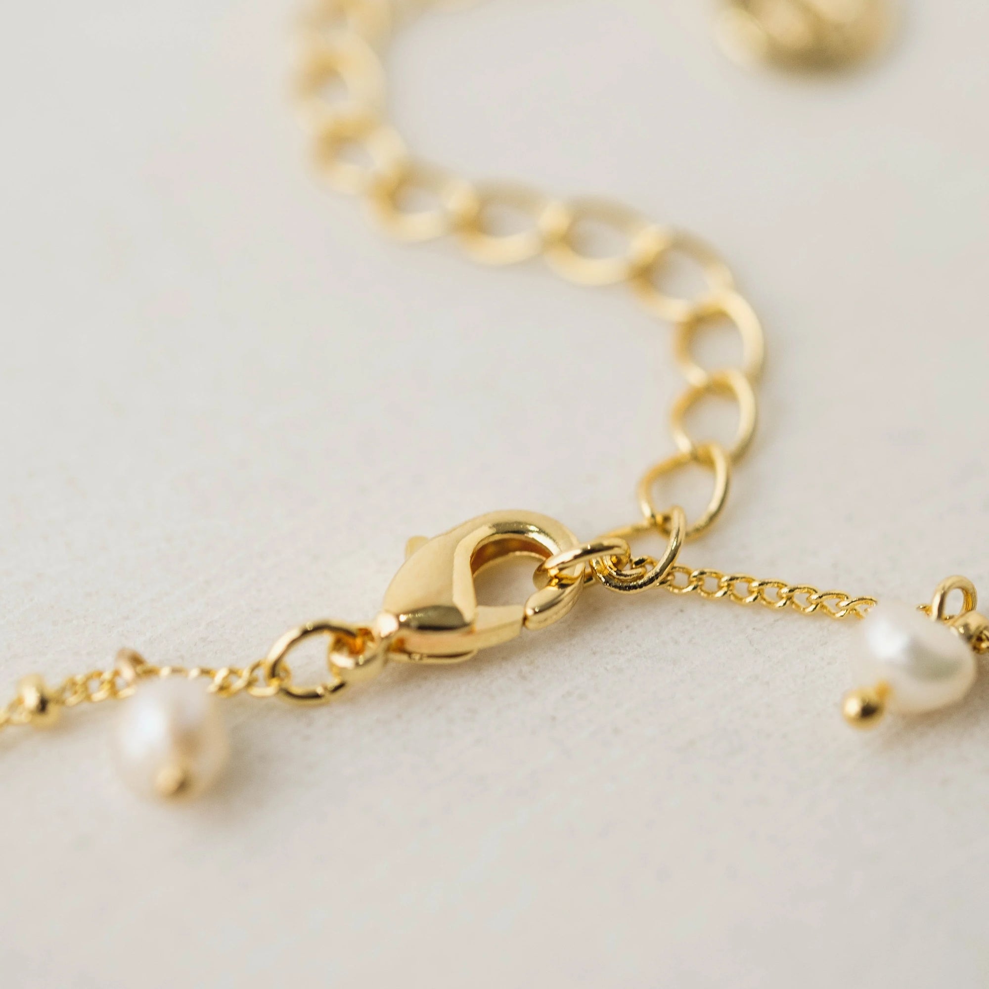 Dot Pearl Lariat Necklace