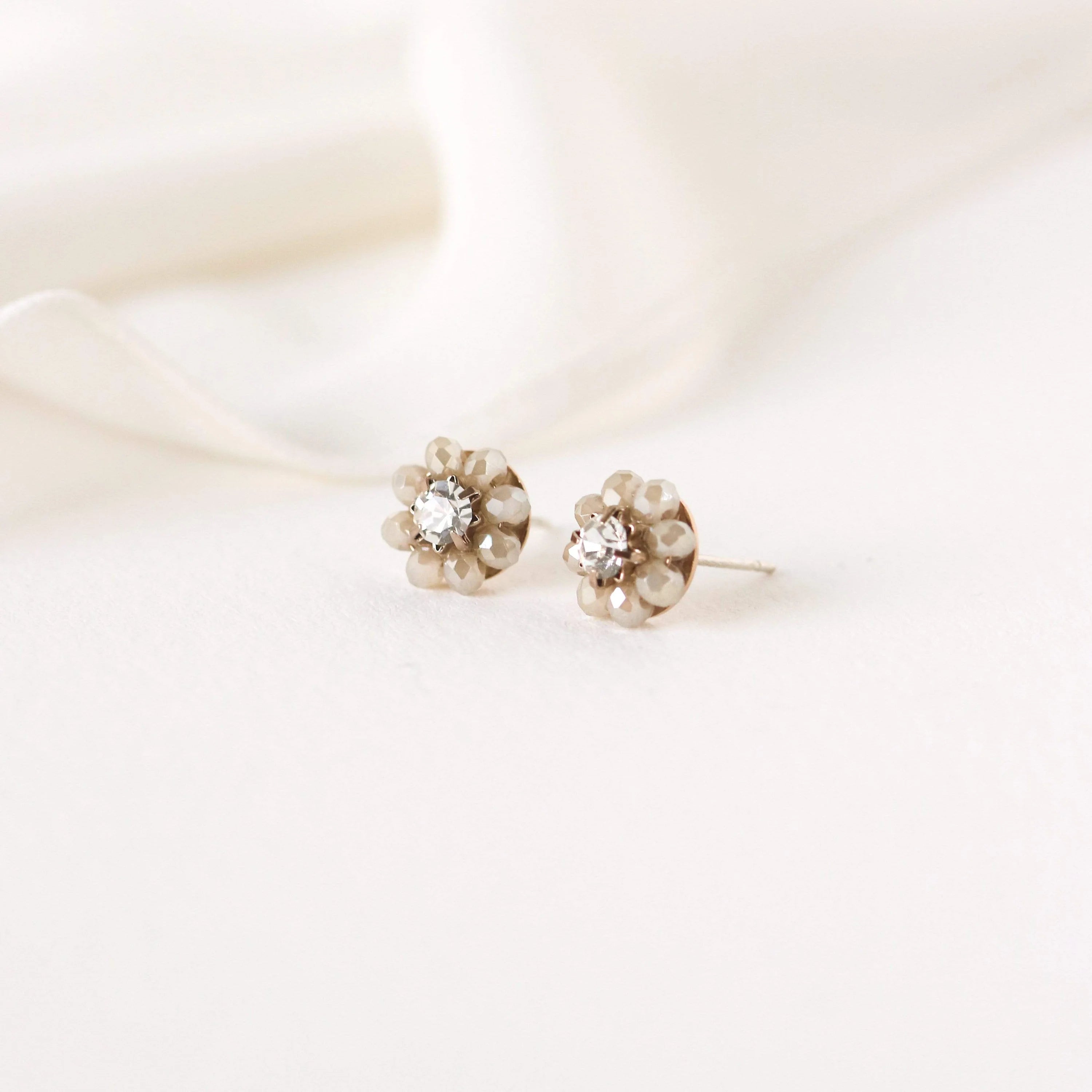 Forget Me Not Stud Earrings: Creme