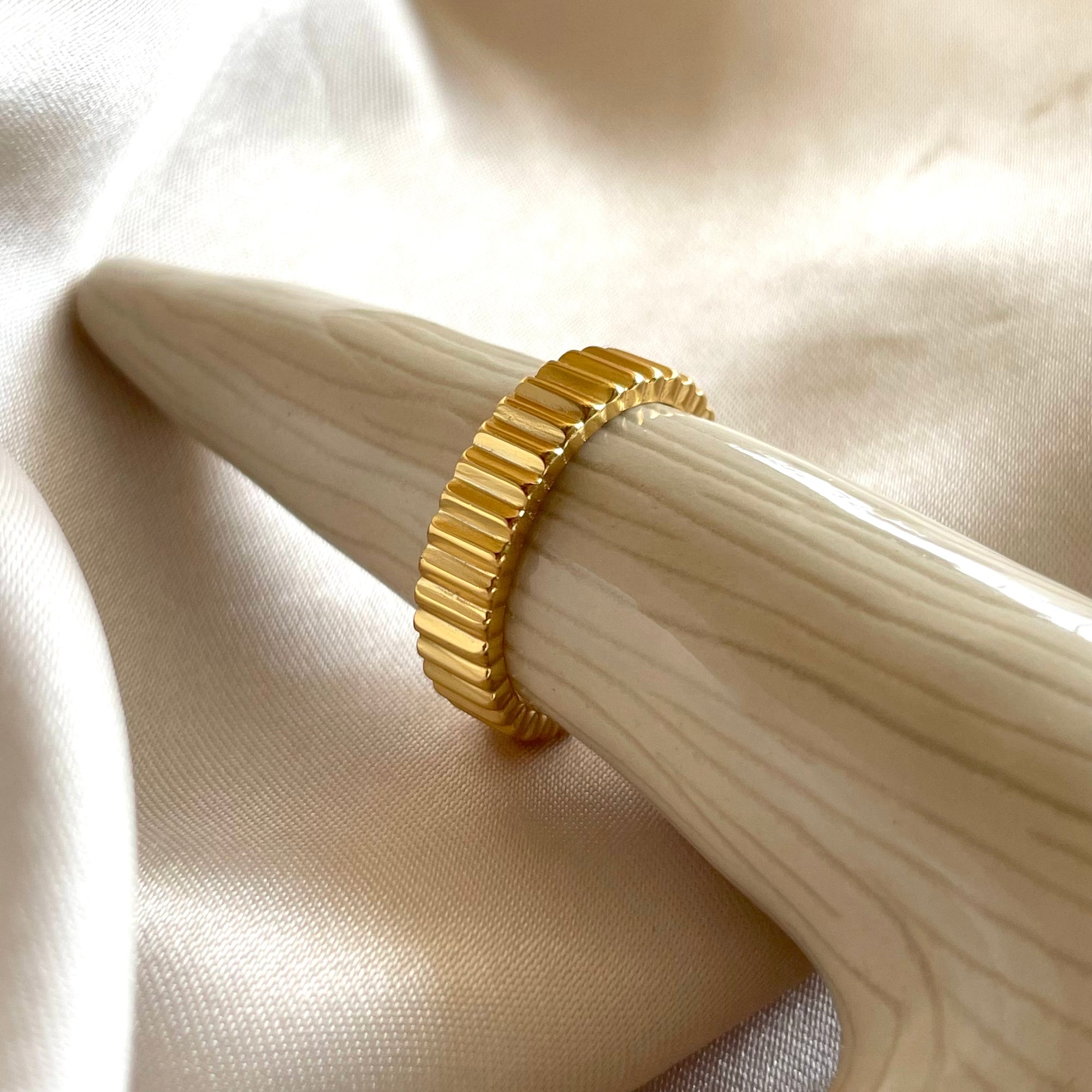 Mirage Ring