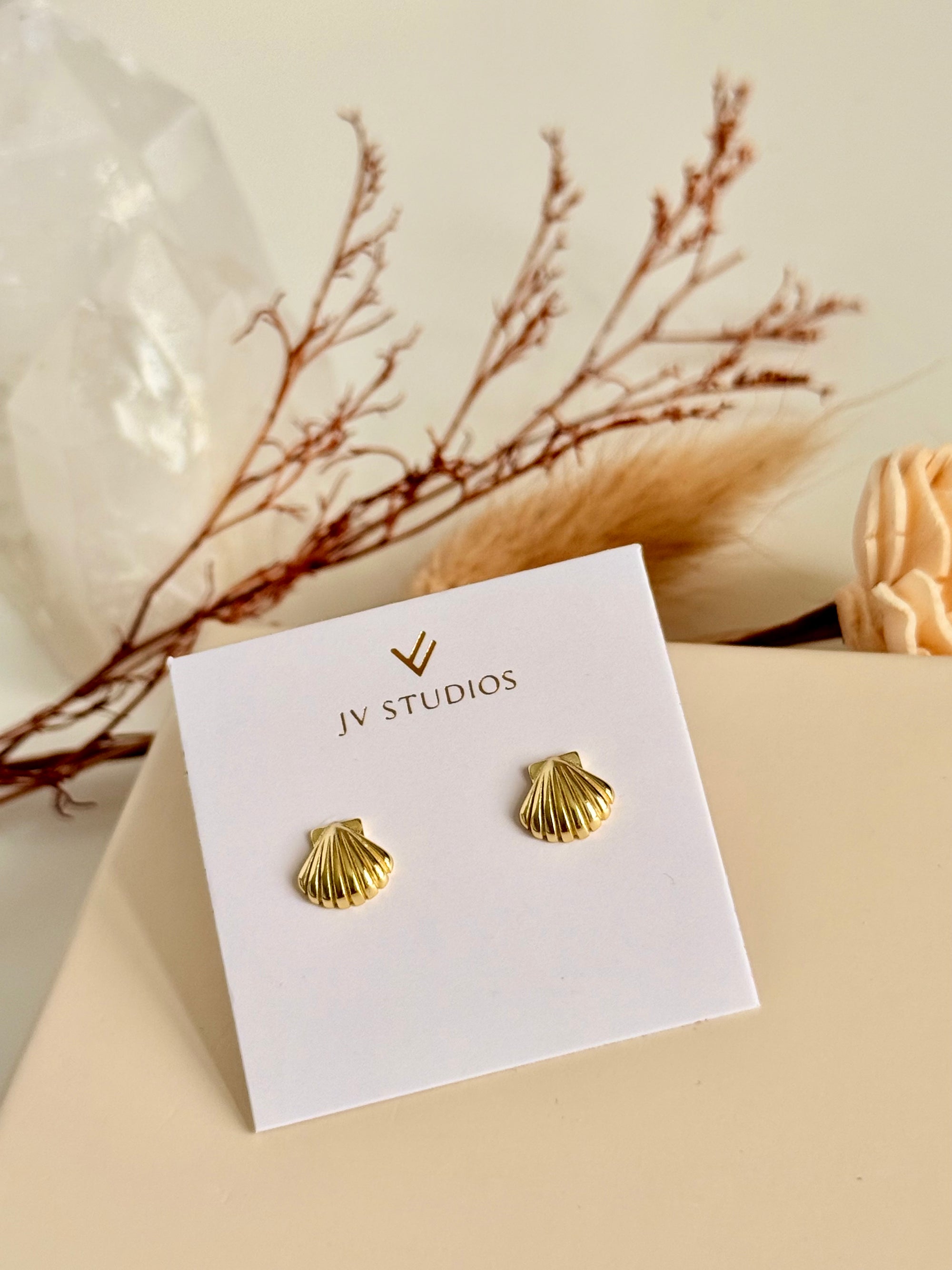 Shell Studs