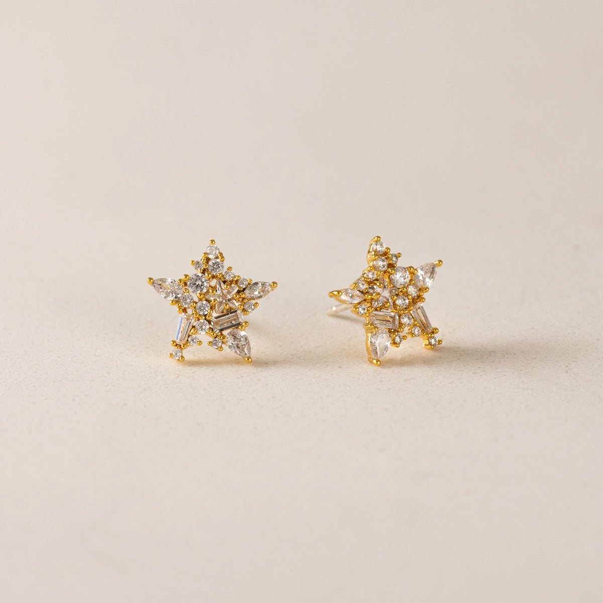 Mini Debut Star Stud Earrings