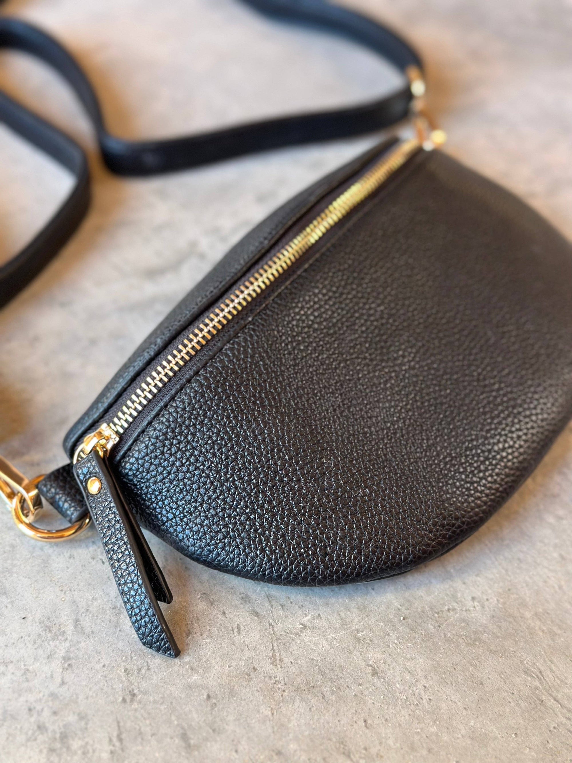 Crossbody Handbag: Black Leather