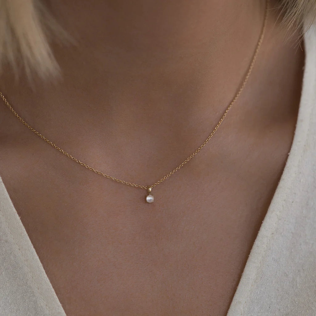Birthstone Necklace: Pearl