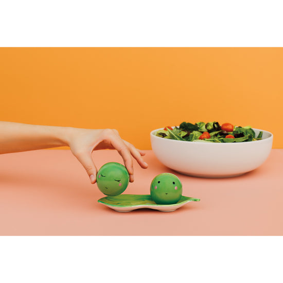 Peas In a Pod | Salt &amp; Pepper Shakers