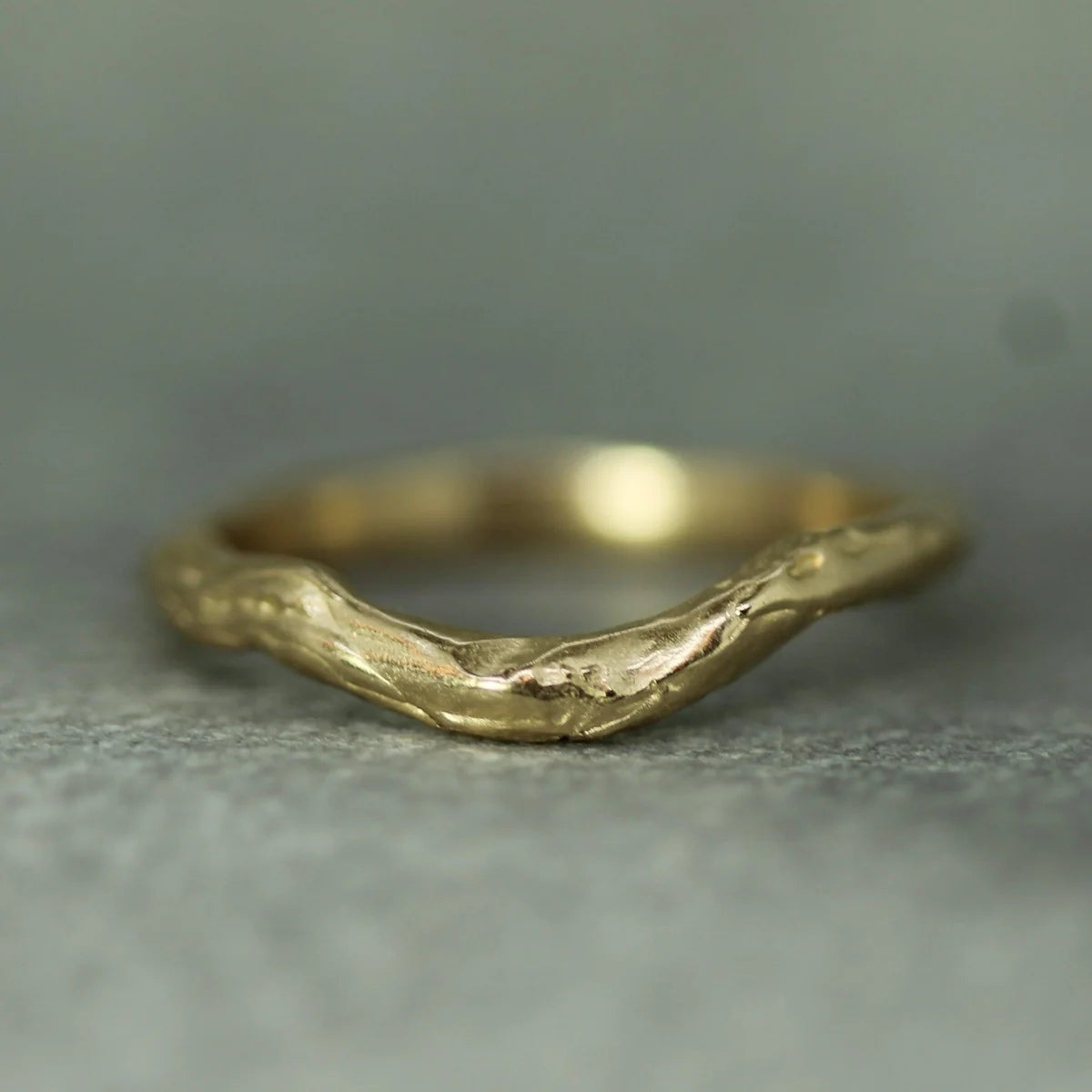Flowing Tides Wave Band | Solid Gold