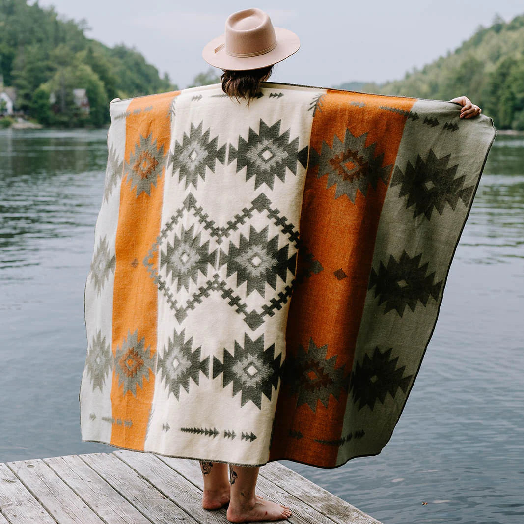 Pokoloko | Southwest Throw Blanket: Desert Modern