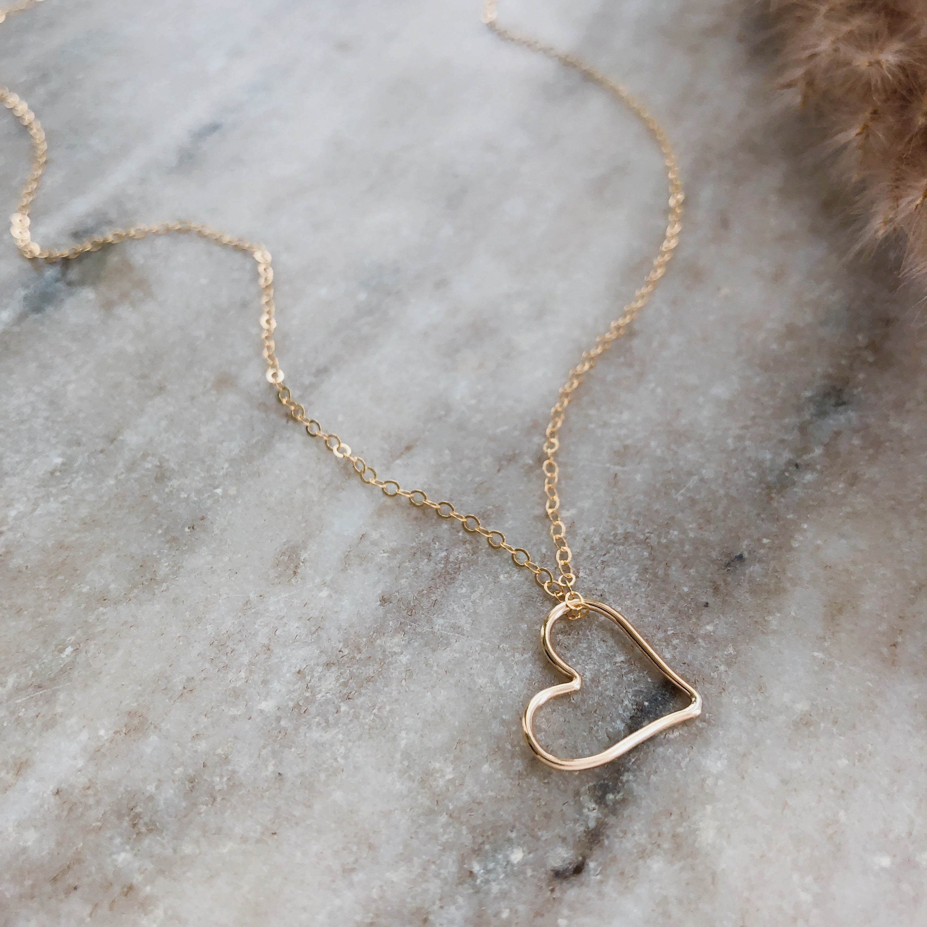 Open Heart Necklace | Gold